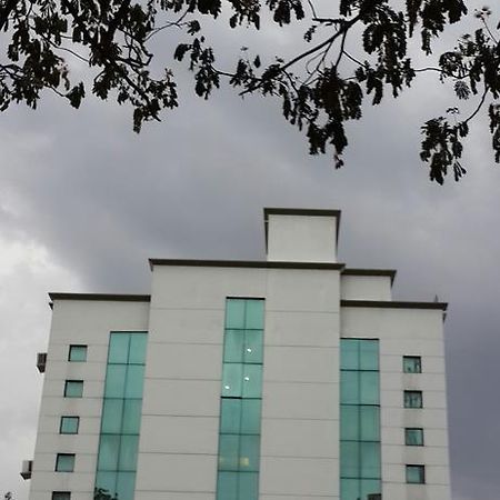 Hotel Planet Mount Chennai Eksteriør billede